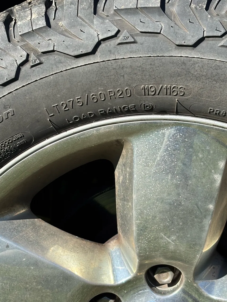 Ram 1500 2015 photo 2