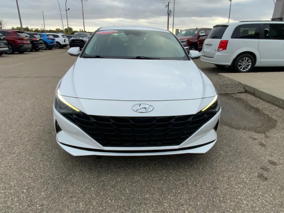 Hyundai Elantra 2023 photo 2