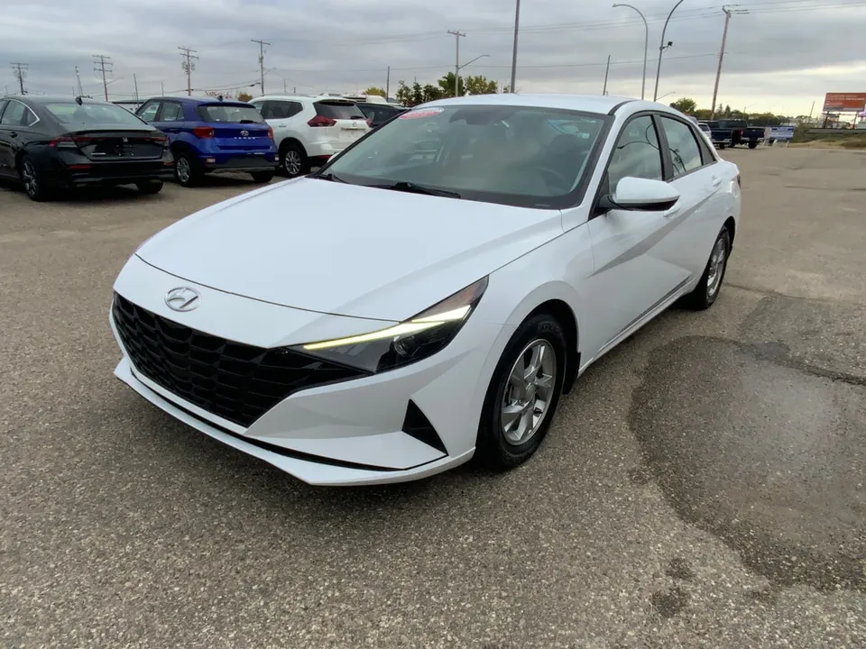 Hyundai Elantra 2023 photo 3