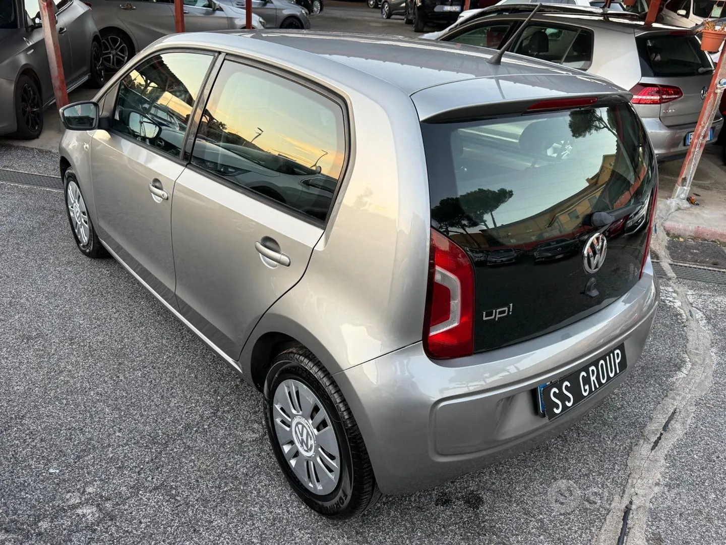 Volkswagen Up 2014 photo 3
