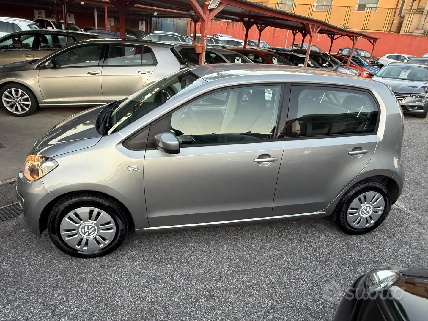 Volkswagen Up 2014 photo 4