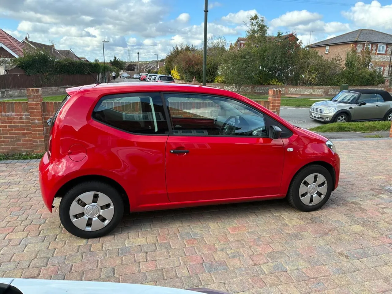 Volkswagen Up 2012 photo 4