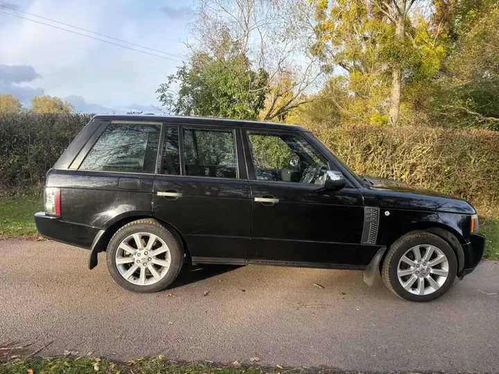 Land Rover Range Rover 2009 photo 2