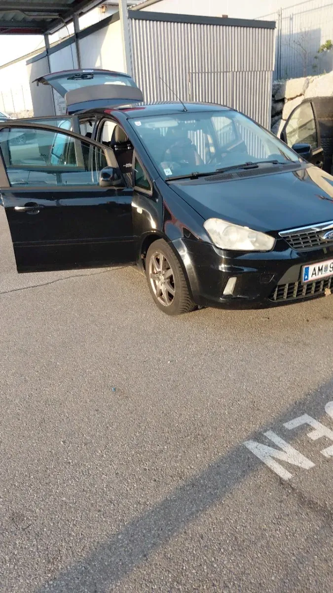 Ford C-Max 2010 photo 2