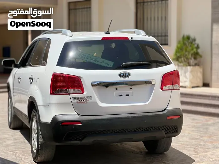 Kia Sorento 2011 photo 4