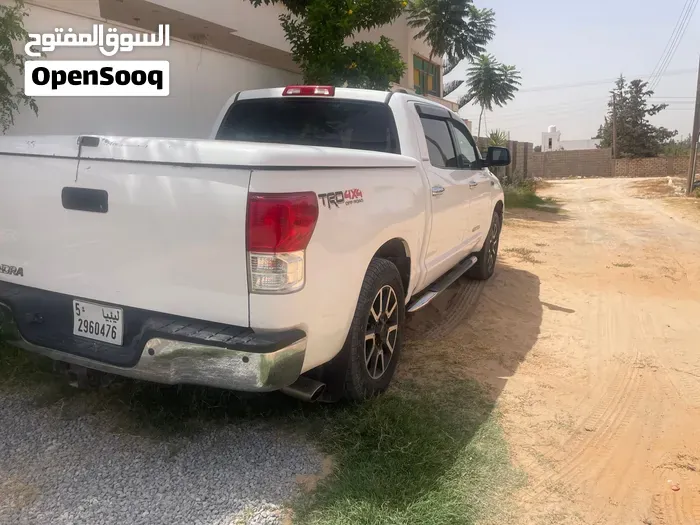 Toyota Tundra 2010 photo 3