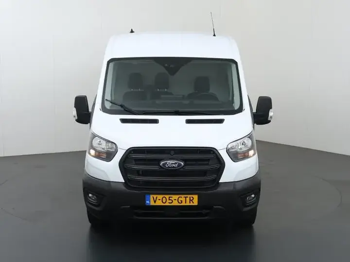 Ford Transit 350 2024 photo 3