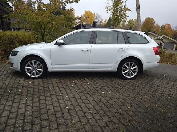 Skoda Octavia 2016 photo 2