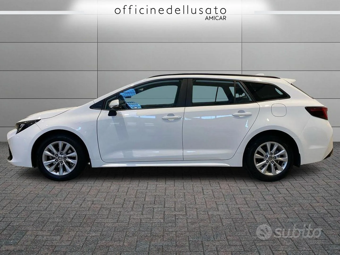 Toyota Corolla 2023 photo 2