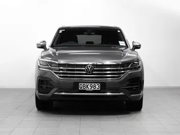 Volkswagen Touareg 2023 photo 3