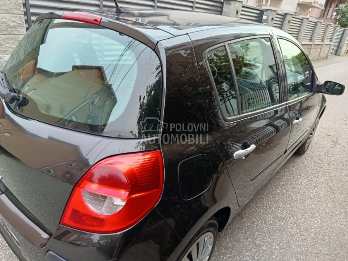 Renault Clio 2007 photo 4