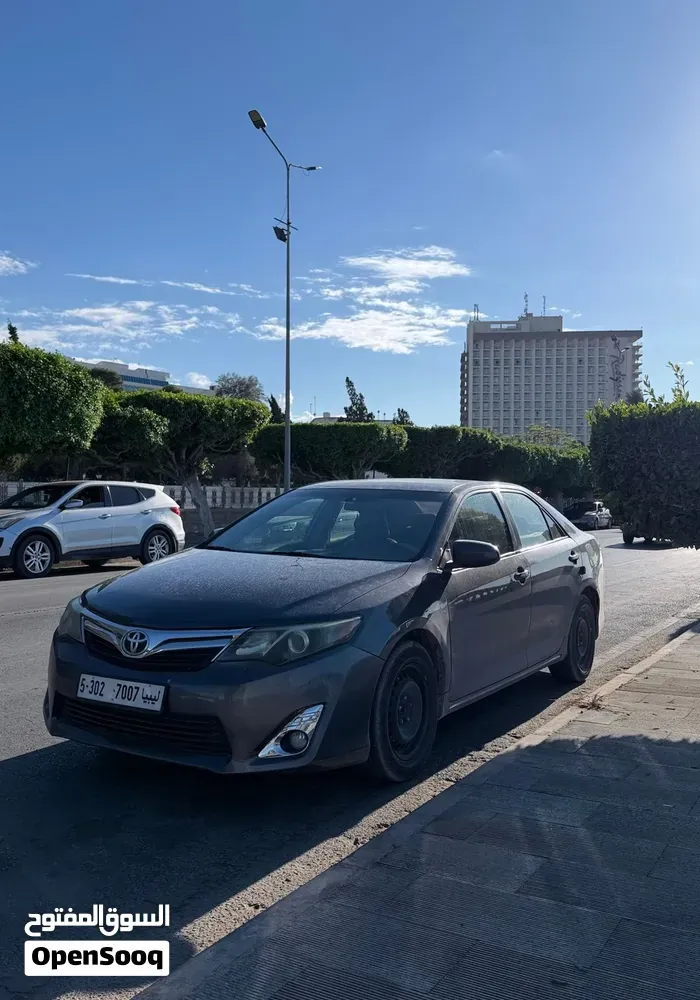 Toyota Camry 2014 photo 2