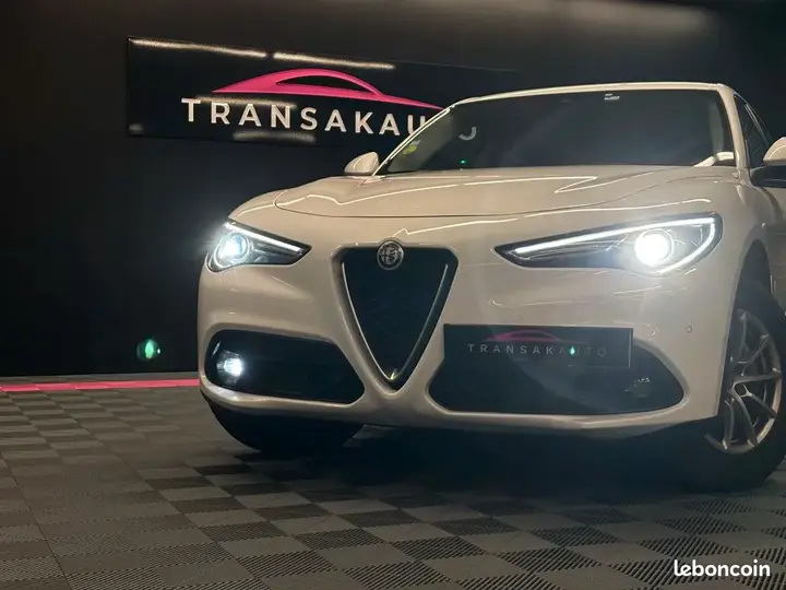 Alfa Romeo Stelvio 2017 photo 3