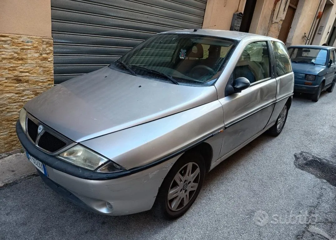 Lancia Ypsilon
