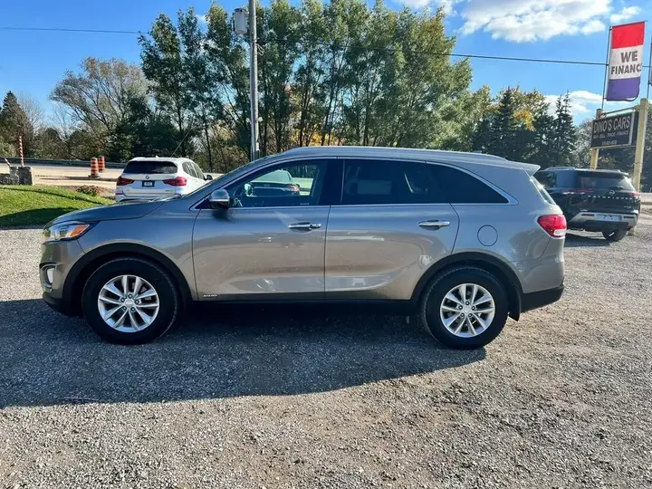 Kia Sorento 2018 photo 2