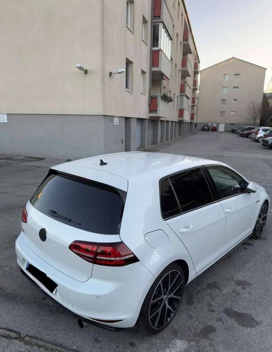 Volkswagen Golf 2013 photo 3