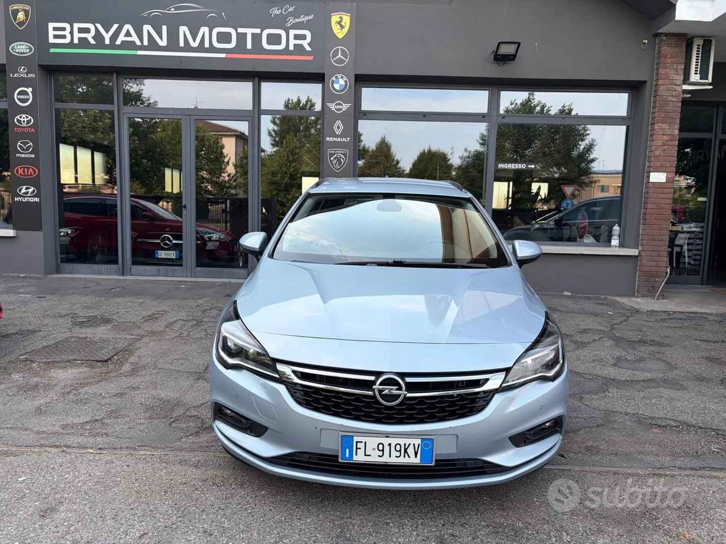 Opel Astra 2017 photo 2