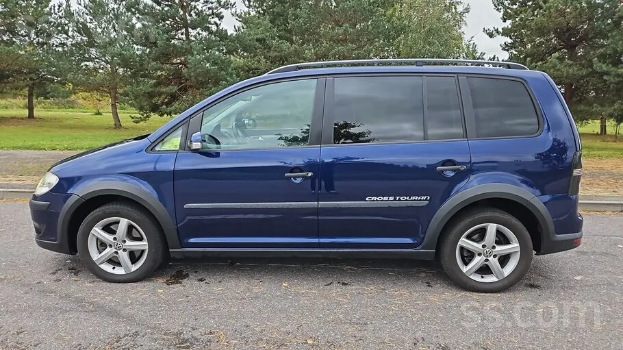 Volkswagen Cross Touran 2007 photo 4