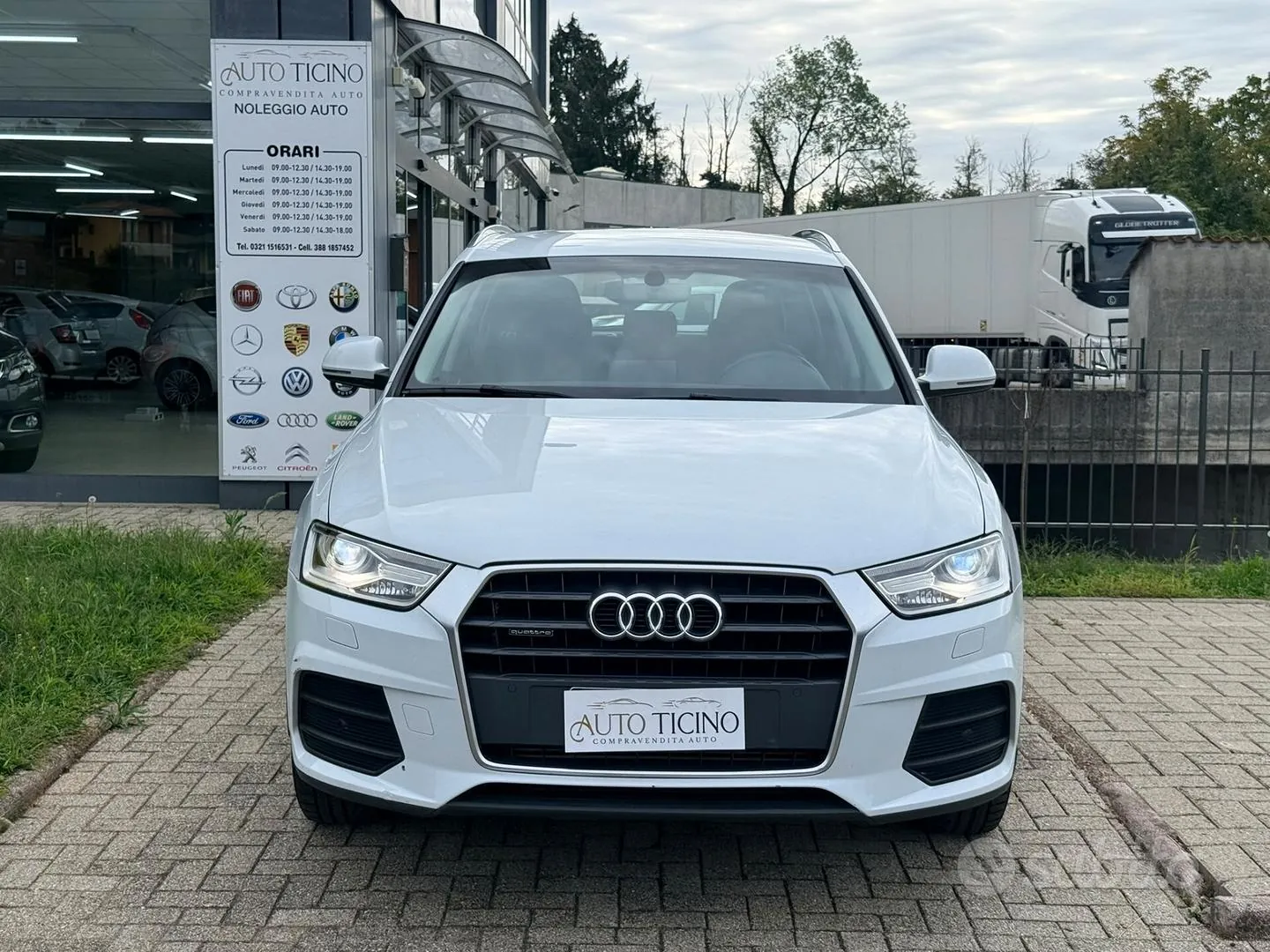 Audi Q3 2016 photo 2
