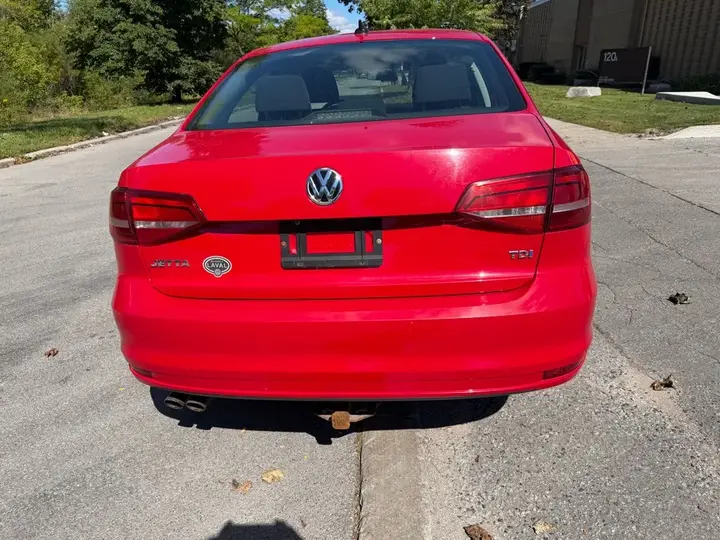 Volkswagen Jetta 2015 photo 2
