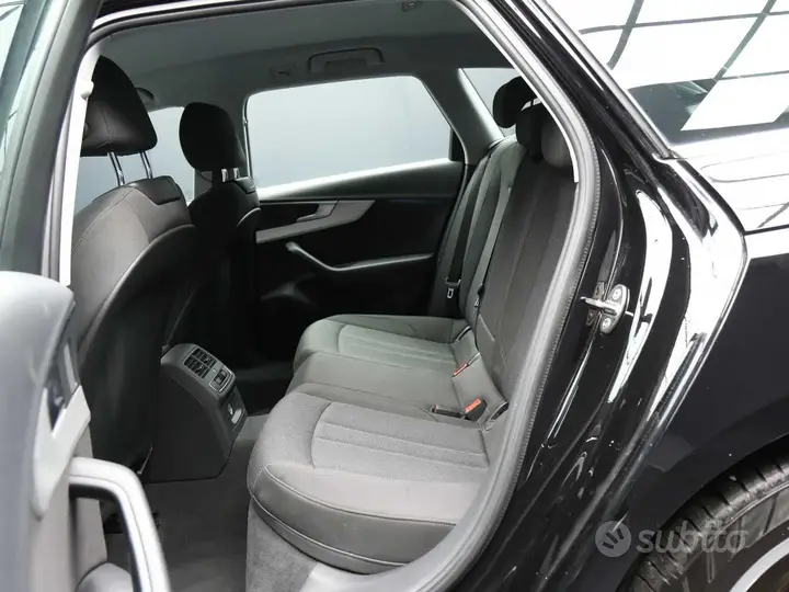 Audi A4 Avant 2023 photo 5