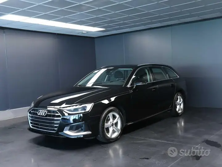 Audi A4 Avant 2023 photo 2