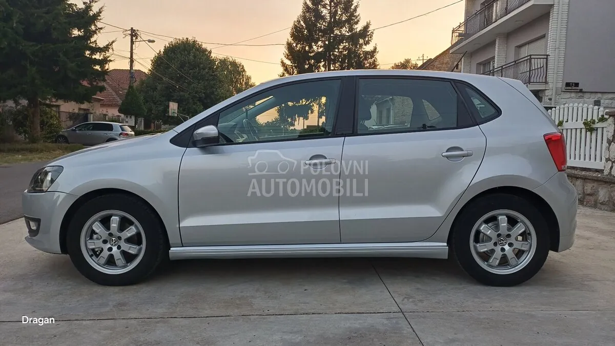 Volkswagen Polo 2011 photo 3