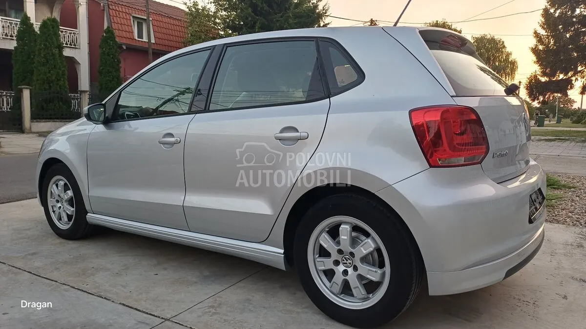 Volkswagen Polo 2011 photo 4
