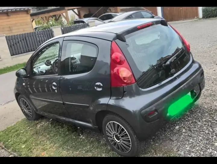 Peugeot 107 2007 photo 3