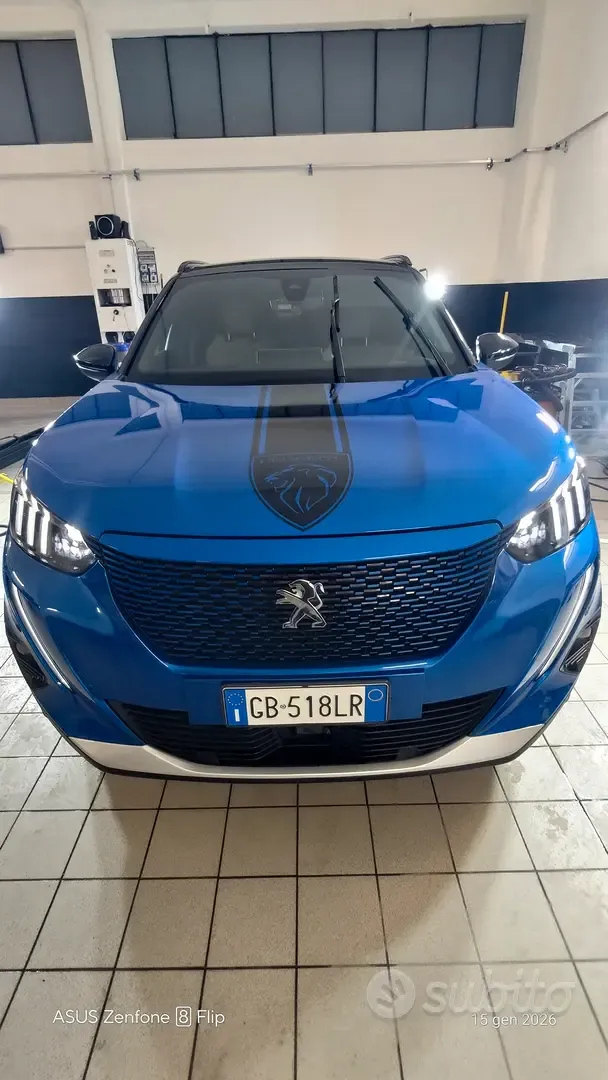Peugeot E-2008