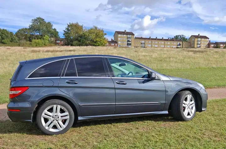 Mercedes-Benz R-Class 2013 photo 3