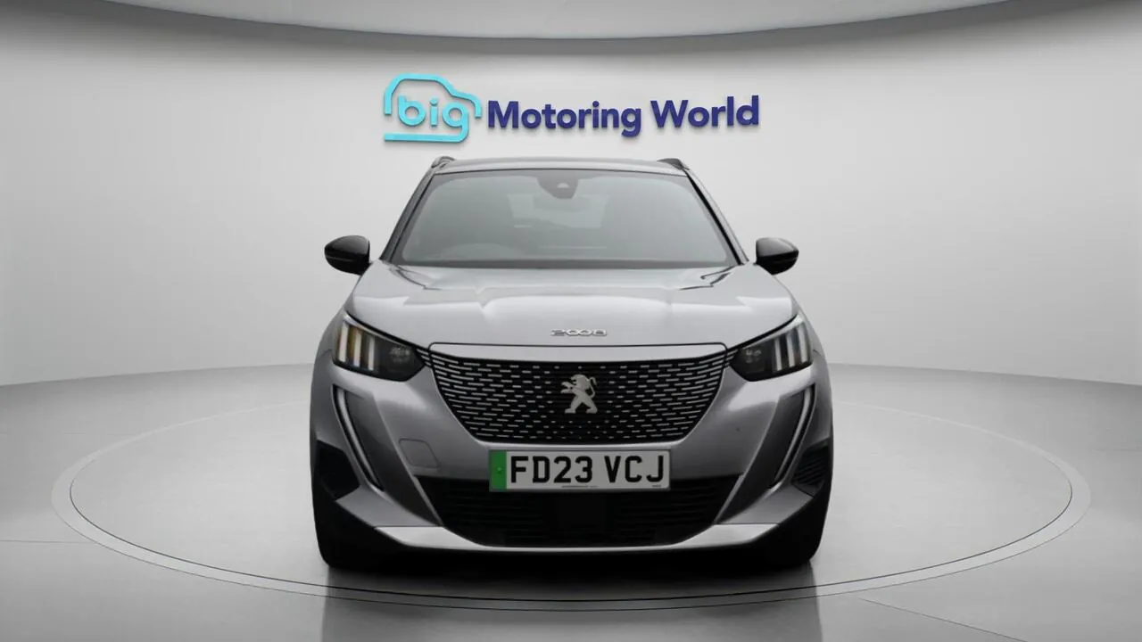 Peugeot E-2008 2023 photo 3