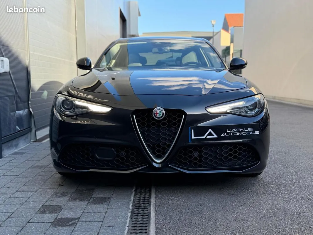Alfa Romeo Giulia 2017 photo 5