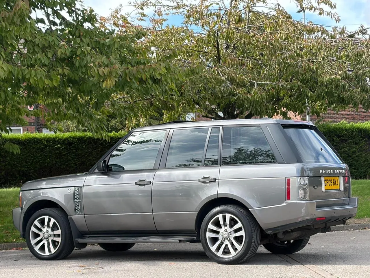Land Rover Range Rover 2009 photo 2