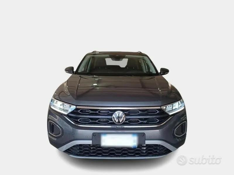 Volkswagen T-Roc 2023 photo 2