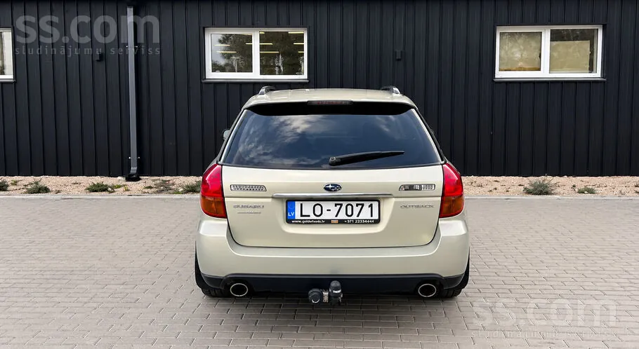 Subaru Legacy 2005 photo 5