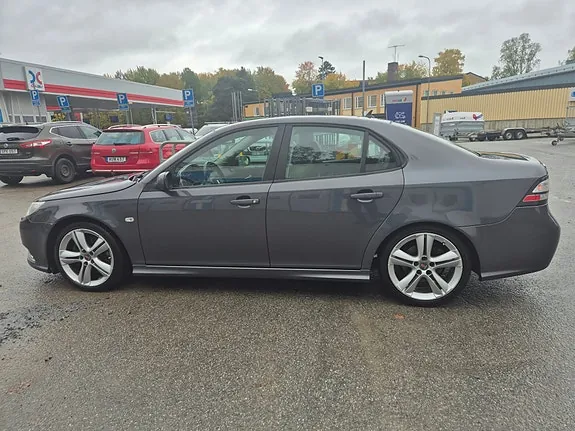 Saab 9-3 2010 photo 2