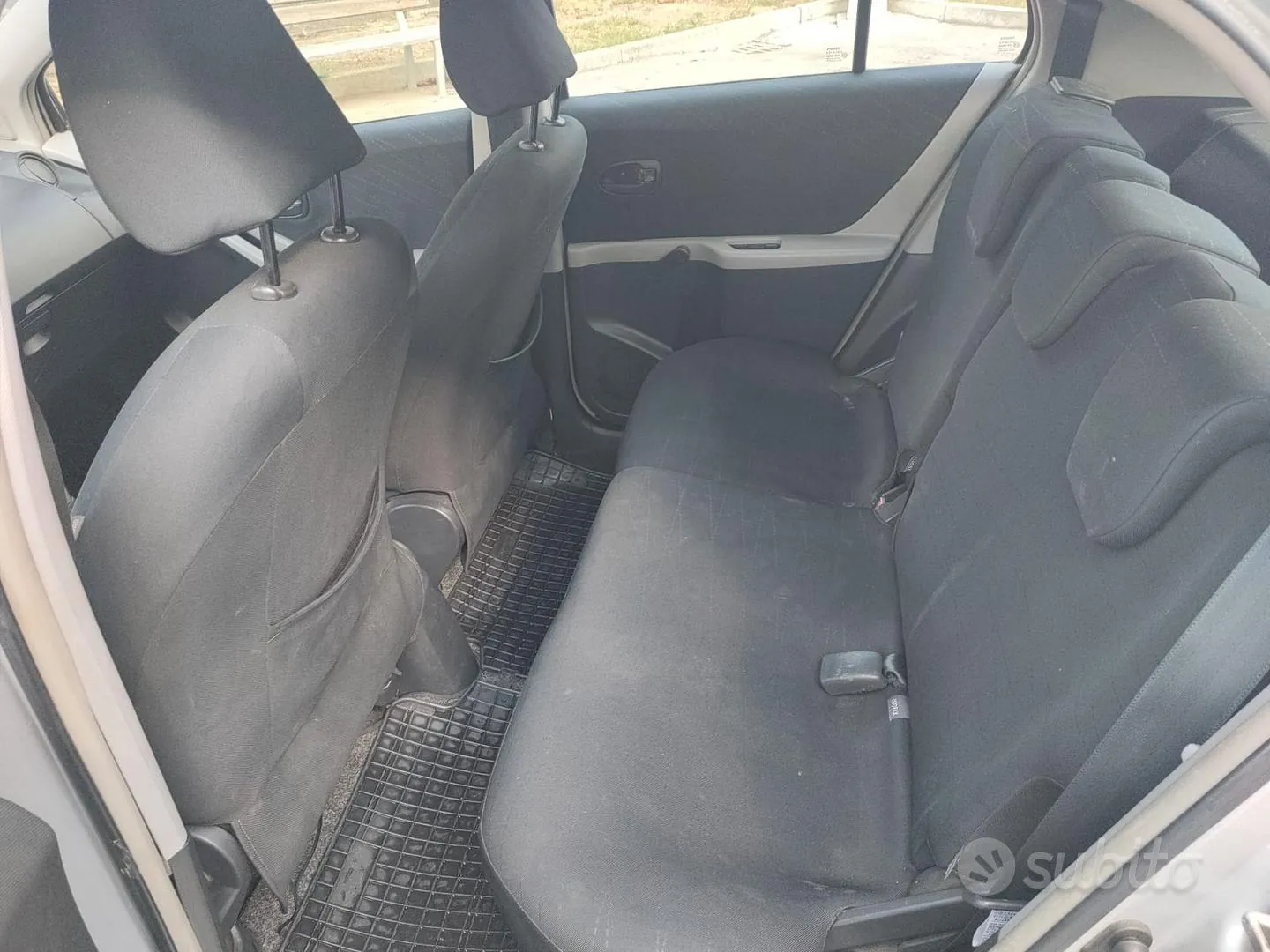 Toyota Yaris 2007 photo 4