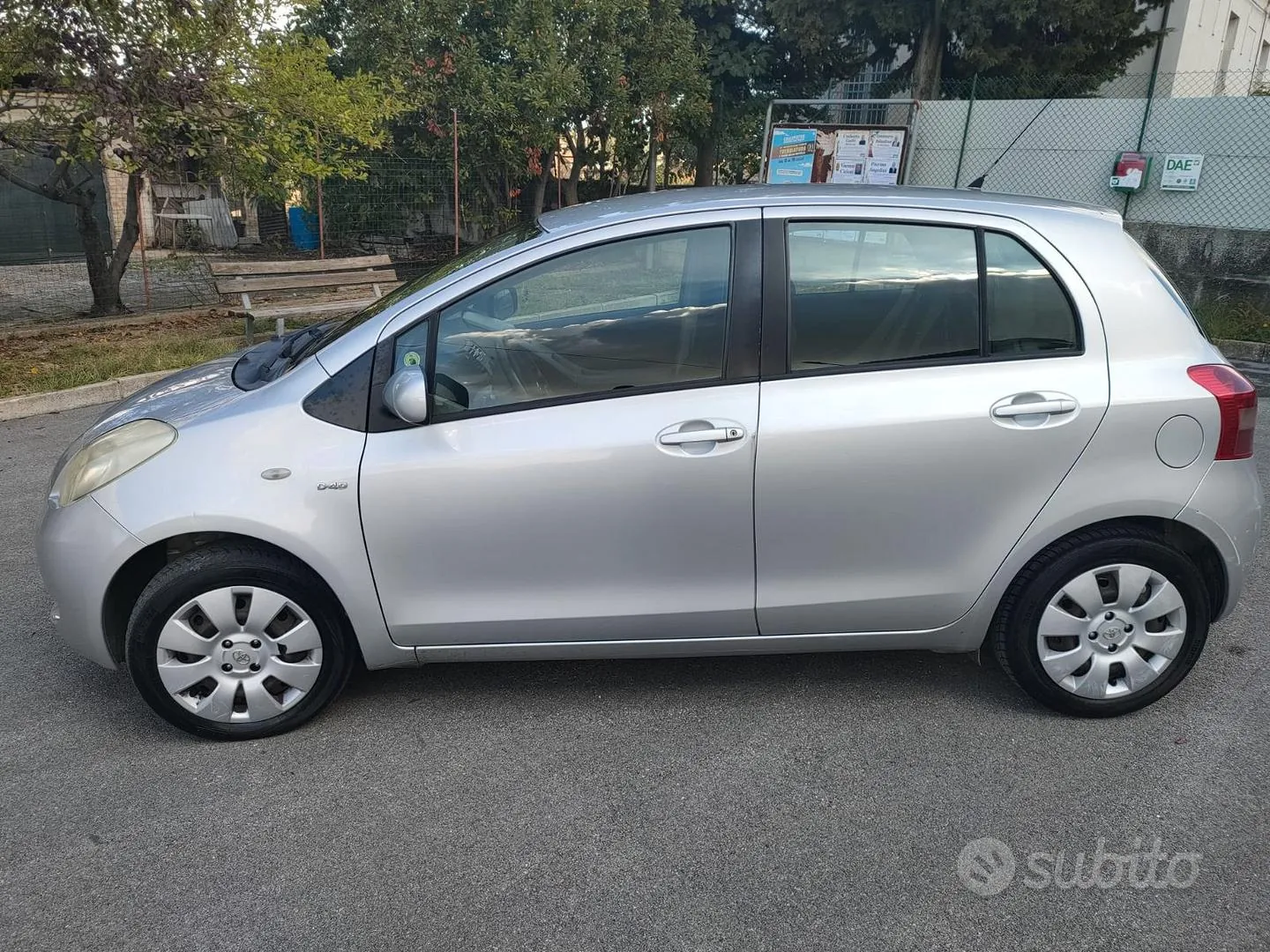 Toyota Yaris 2007 photo 2