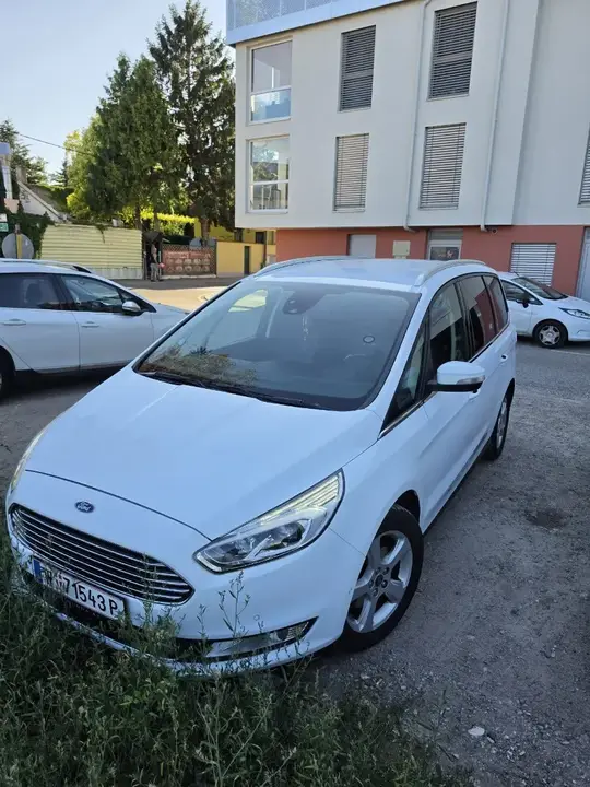 Ford Galaxy 2018 photo 3