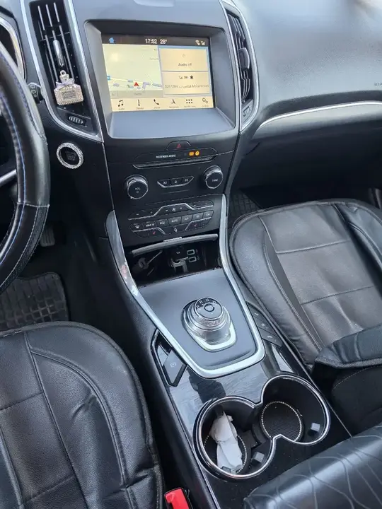 Ford Galaxy 2018 photo 2