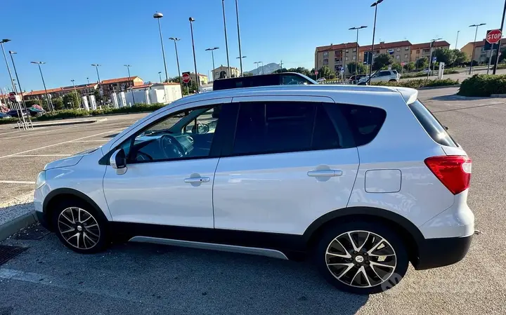 Suzuki S-Cross 2014 photo 2