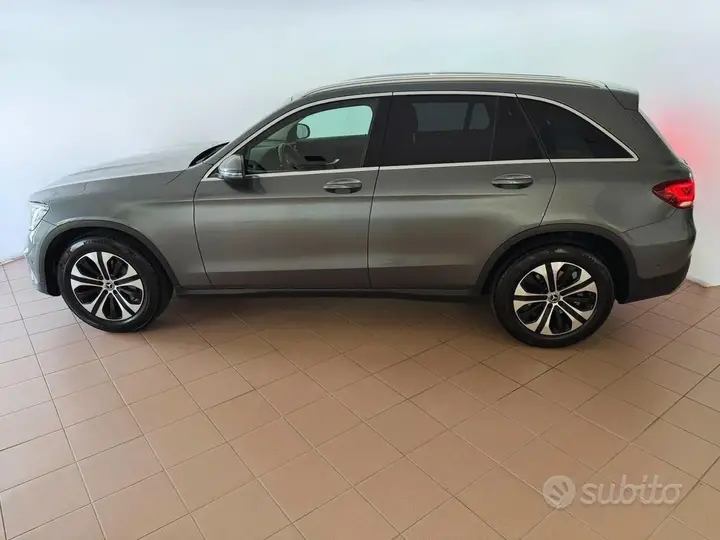 Mercedes-Benz Glc 2022 photo 2