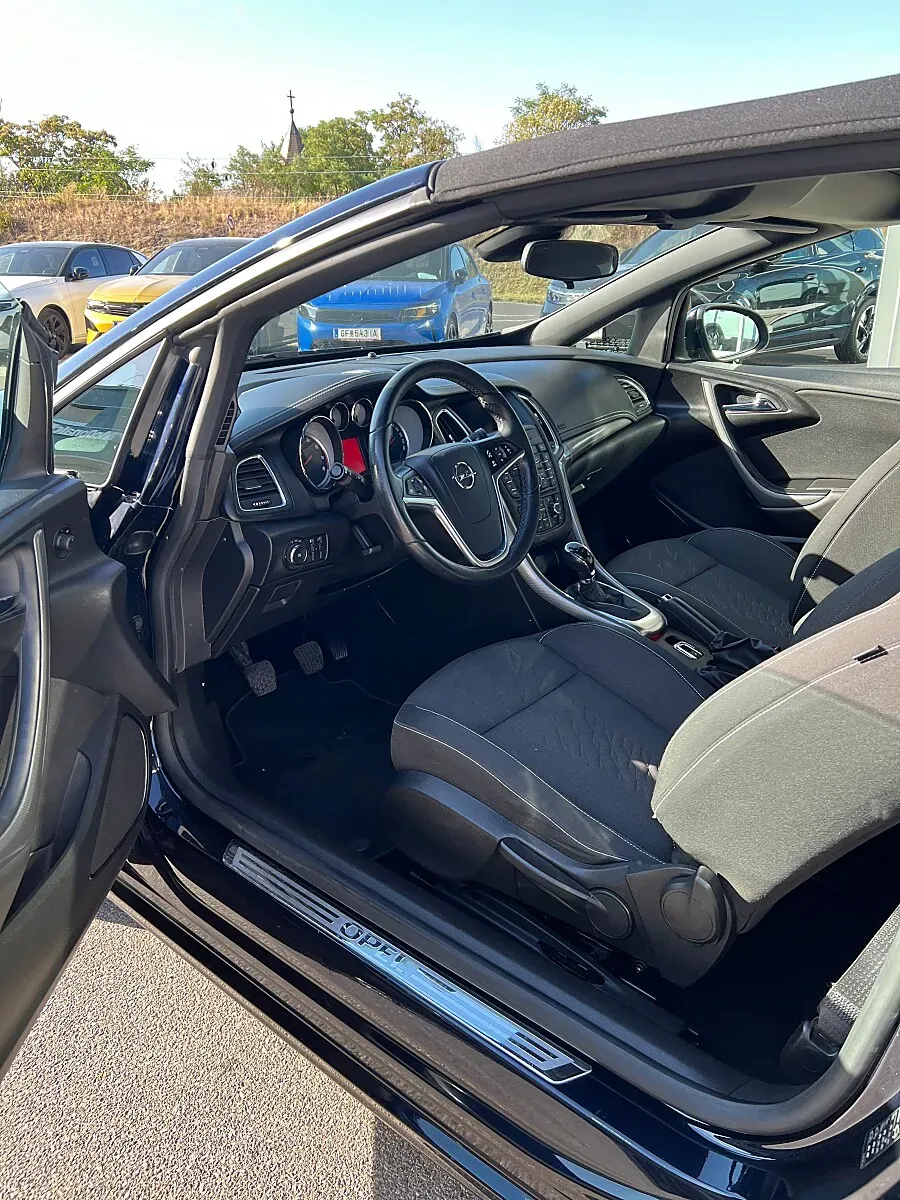 Opel Cascada 2018 photo 2