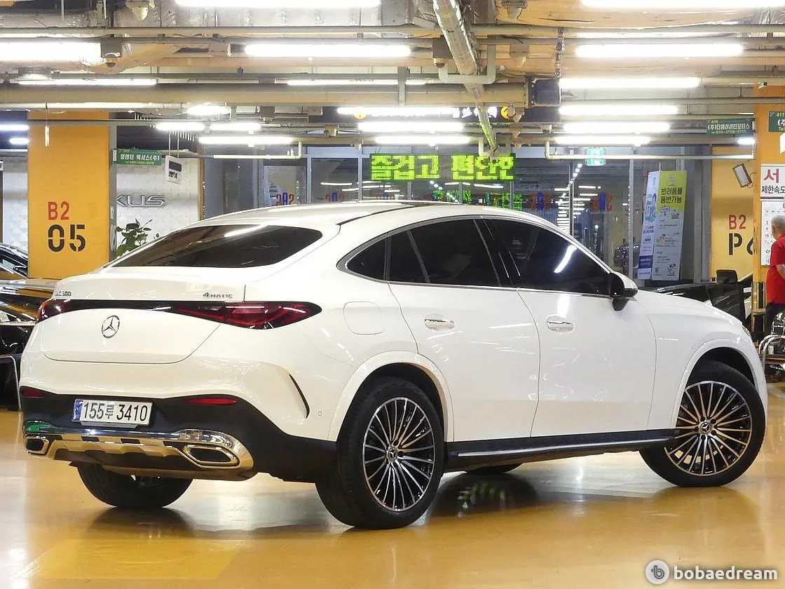 Mercedes-Benz Glc300 2024 photo 3