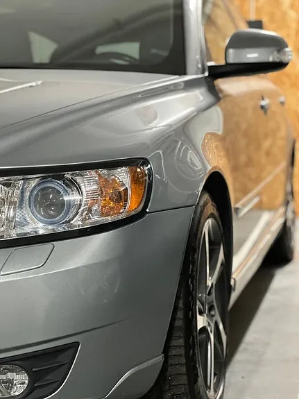 Volvo V50 2012 photo 2