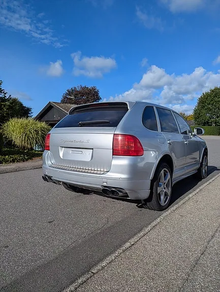 Porsche Cayenne 2007 photo 2