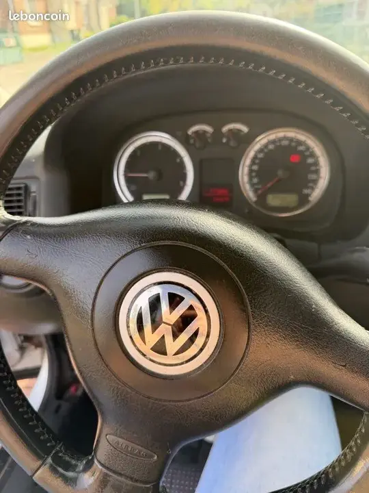 Volkswagen Golf 2002 photo 3