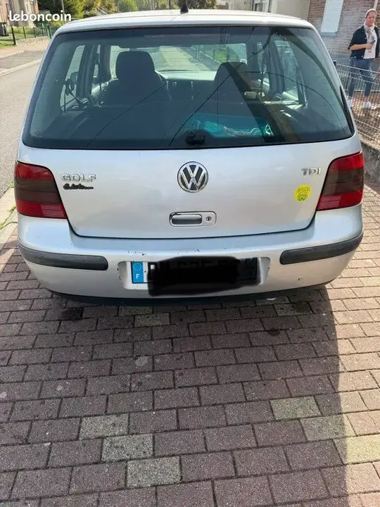 Volkswagen Golf 2002 photo 2