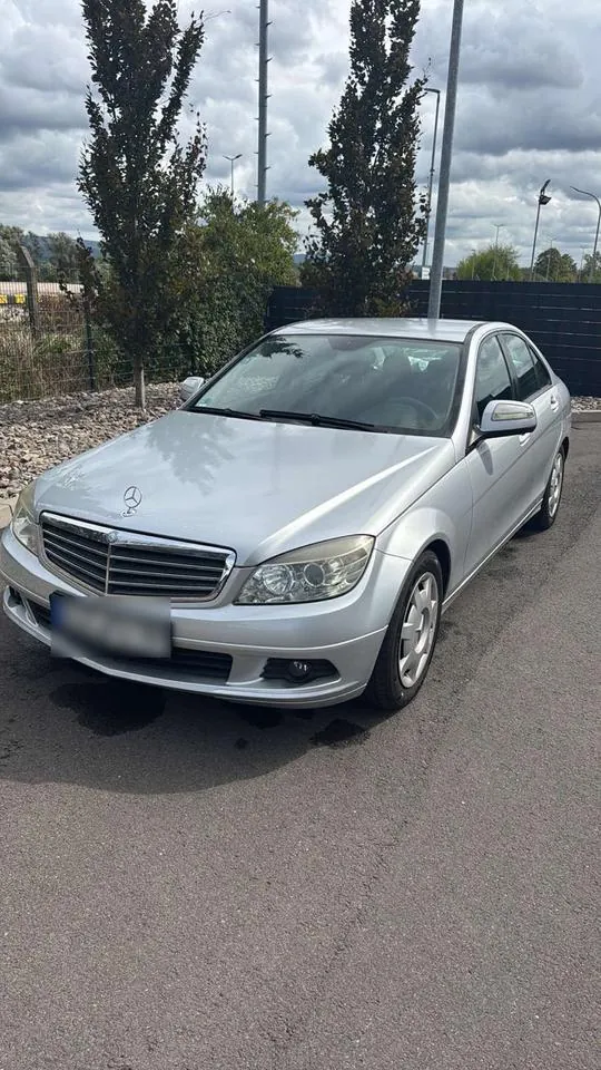 Mercedes-Benz C200